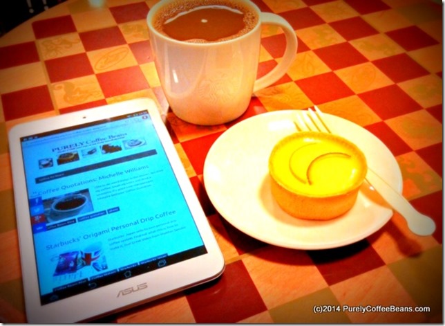 Starbucks Coffee Shop Food Servings Lemon Cake